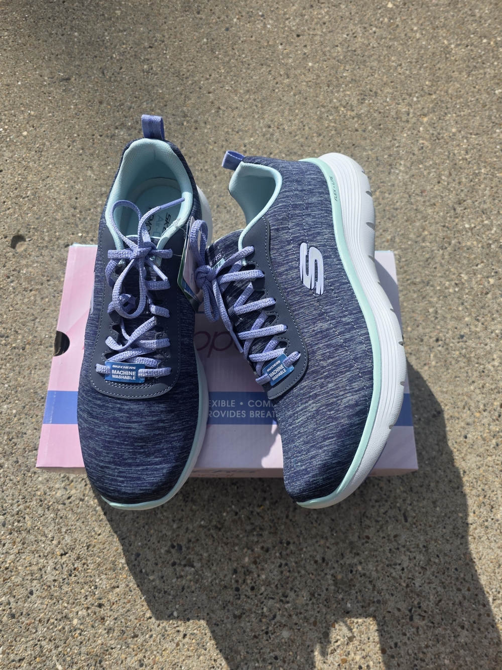 Skechers Memory Foam  Women's Sneaker  Size 11